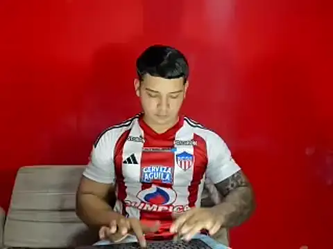 Snapshot of paul_luis chatting on September 2025 12:06:02 AM paul luis online show from September 2025 12:06:02 AM