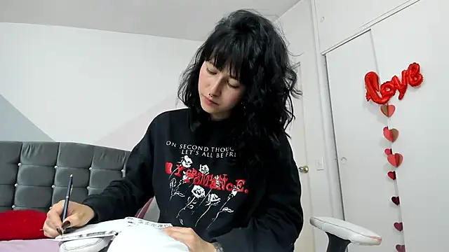 Camcrush   online show from February 2025 09:48:01 PM