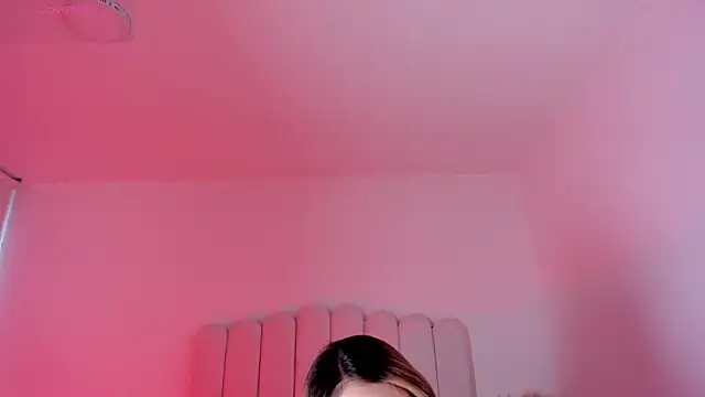 Sarajonnes online show from October 2025 12:50:01 PM