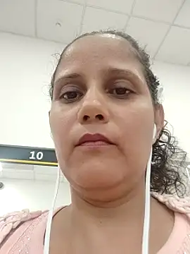 carolina goez online show from February 2025 07:07:01 PM