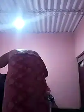 carolina goez online show from February 2025 07:02:01 PM