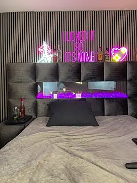 MilaMaaay online show from February 2026 09:25:01 PM