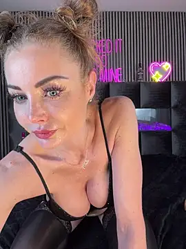 MilaMaaay online show from January 2026 07:12:01 PM