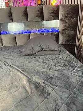 MilaMaaay online show from January 2026 08:37:01 PM