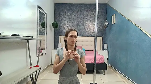 Celestial Queen  online show from June 2026 01:20:02 PM