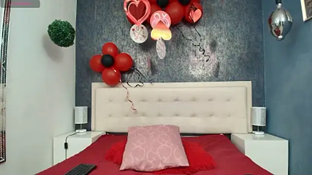 Celestial Queen  online show from February 2026 02:47:02 PM