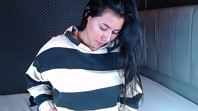  joy yva online show from December 2025 11:05:01 PM