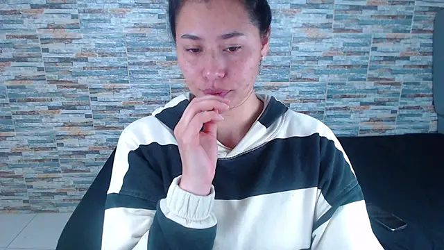  joy yva online show from November 2025 04:07:02 PM