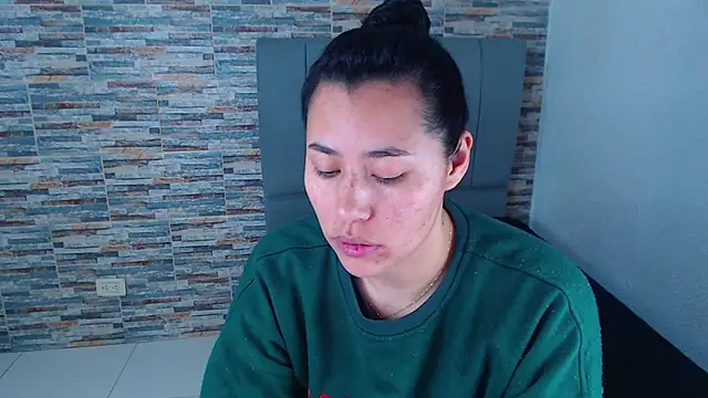  joy yva online show from October 2025 06:52:01 PM