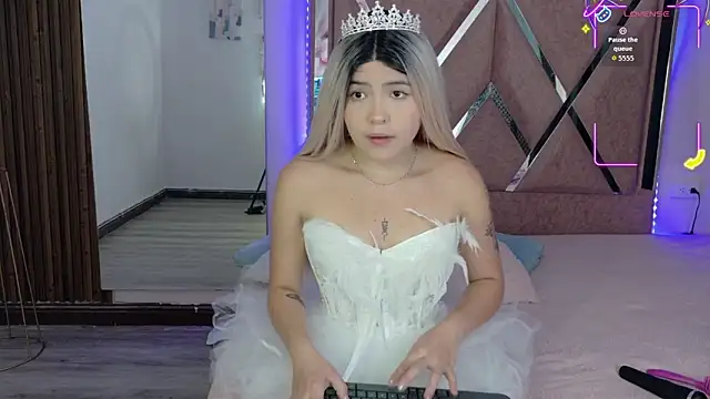 Eimyaniston cute online show from October 2025 11:51:02 AM