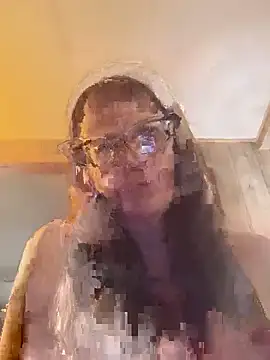 Snapshot of TheGoldenLotus chatting on May 2026 04:50:02 PM TheGoldenLotus online show from May 2026 04:50:02 PM