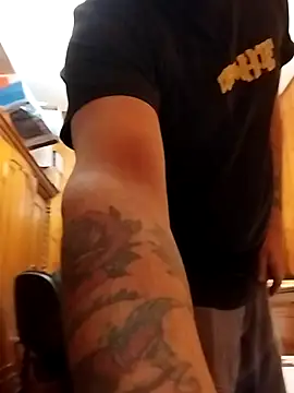 Dikkiduohottt online show from November 2025 09:30:01 PM