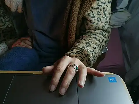 VeneRed online show from March 2026 09:54:02 AM