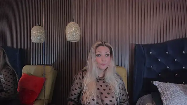 MalorySweet online show from February 2026 01:00:01 PM