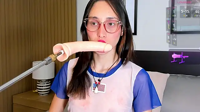 Snapshot of doll_bella_ chatting on January 2026 07:50:02 PM doll bella online show from January 2026 07:50:02 PM