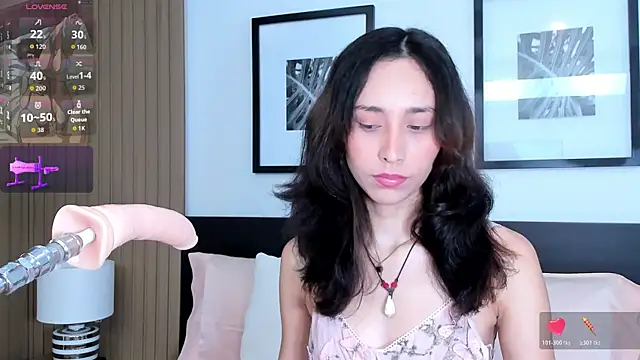 Snapshot of doll_bella_ chatting on November 2025 07:50:02 PM doll bella online show from November 2025 07:50:02 PM