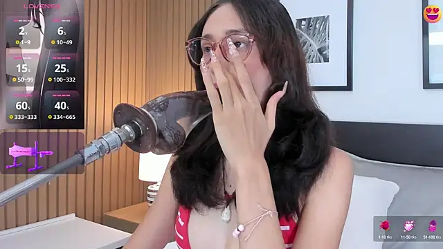 Snapshot of doll_bella_ chatting on October 2025 07:48:02 PM doll bella online show from October 2025 07:48:02 PM