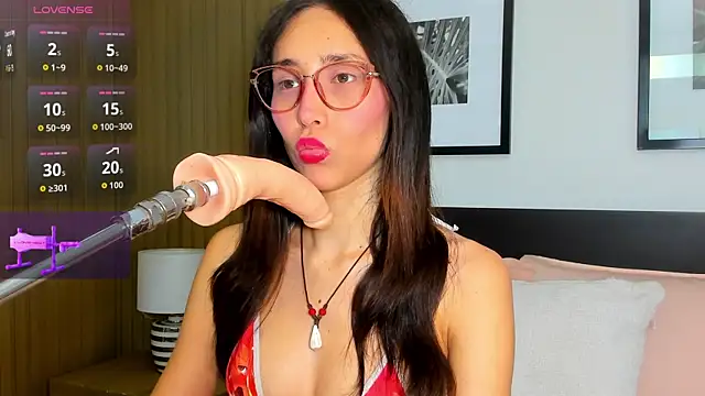 Snapshot of doll_bella_ chatting on June 2026 08:06:02 PM doll bella online show from June 2026 08:06:02 PM