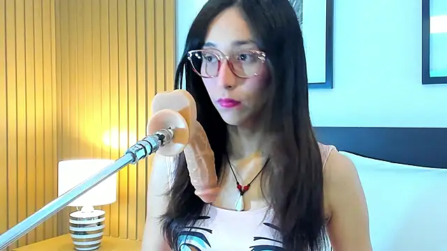 Snapshot of doll_bella_ chatting on July 2026 07:50:02 PM doll bella online show from July 2026 07:50:02 PM