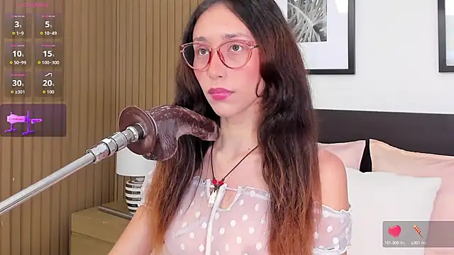 Snapshot of doll_bella_ chatting on September 2025 07:53:02 PM doll bella online show from September 2025 07:53:02 PM