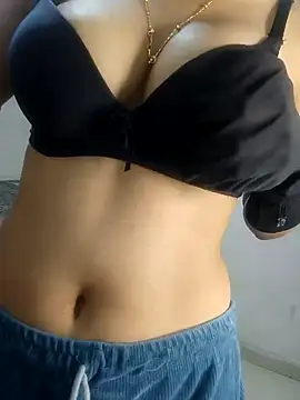 Snapshot of Cute_ritu0 chatting on February 2025 12:15:02 PM Cute ritu0 online show from February 2025 12:15:02 PM