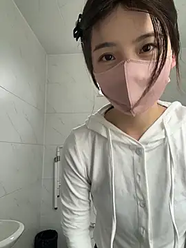 Snapshot of GouGou-111 chatting on April 2026 08:01:01 AM GouGou-111 online show from April 2026 08:01:01 AM