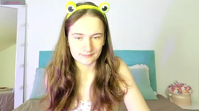 L1ittle kitty  online show from October 2025 05:18:02 AM