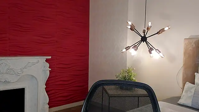 Alisha-Bond online show from December 2025 07:07:02 PM