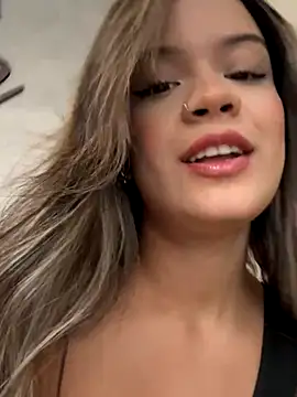 Snapshot of Alisha-Bond chatting on October 2025 06:09:02 PM Alisha-Bond online show from October 2025 06:09:02 PM