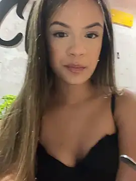 Snapshot of Alisha-Bond chatting on March 2025 11:13:02 PM Alisha-Bond online show from March 2025 11:13:02 PM