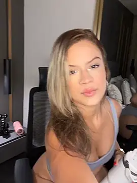 Alisha-Bond online show from June 2026 09:59:01 PM