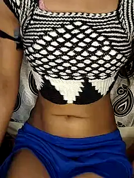 Snapshot of Alina_fun chatting on December 2024 01:51:01 AM Alina fun online show from December 2024 01:51:01 AM