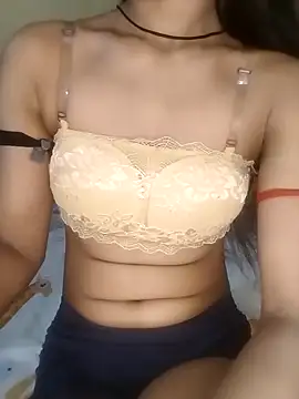 Snapshot of Alina_fun chatting on January 2025 07:18:02 PM Alina fun online show from January 2025 07:18:02 PM