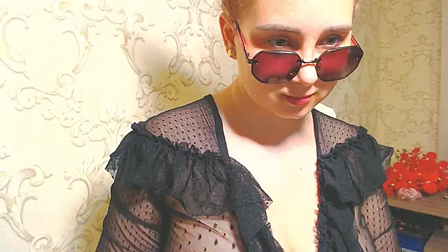 DolphinDreams online show from July 2026 03:18:01 AM