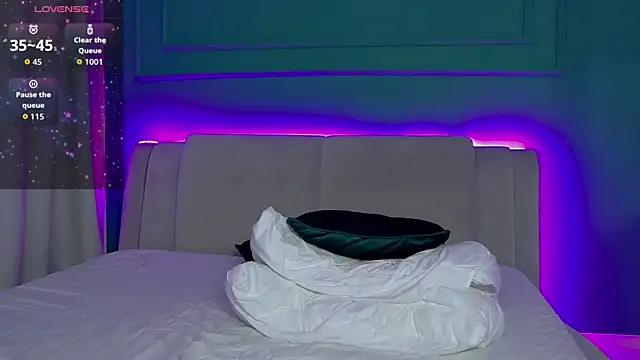 AllisonSky online show from April 2026 03:22:01 AM