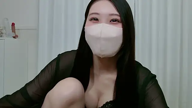 yuki room online show from November 2025 11:10:02 AM