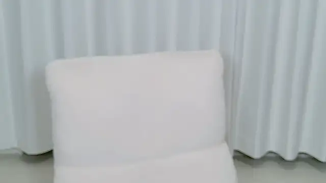 yuki room online show from September 2025 01:12:01 PM