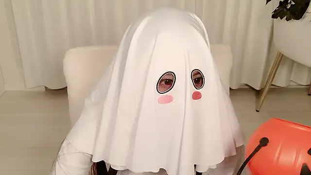 yuki room online show from October 2025 12:57:02 PM