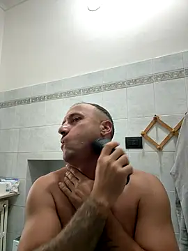 Lecatore80 online show from November 2025 08:30:01 AM