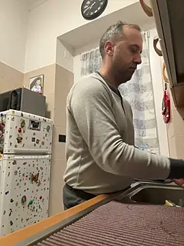 Snapshot of Lecatore80 chatting on February 2026 06:42:01 AM Lecatore80 online show from February 2026 06:42:01 AM