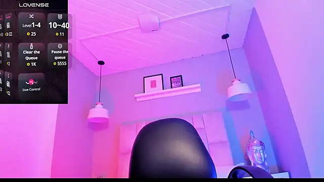 Lucy Williiams online show from January 2026 07:09:01 PM