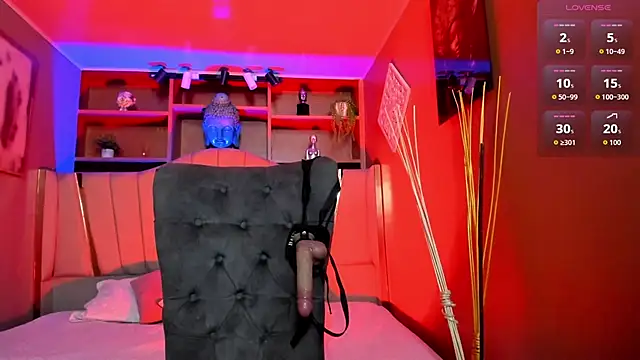 Lucy Williiams online show from November 2025 12:09:01 PM