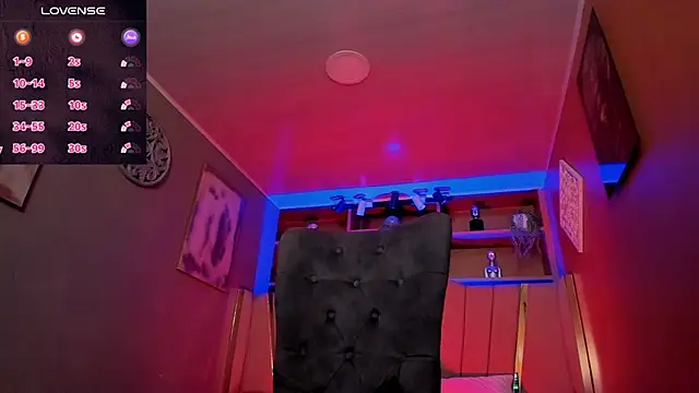 Lucy Williiams online show from October 2025 12:07:01 PM