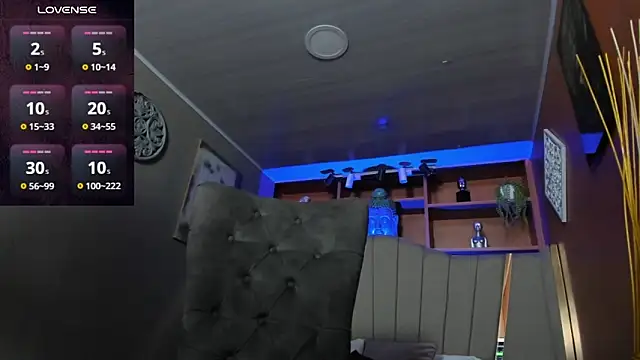 Lucy Williiams online show from December 2025 12:17:02 PM