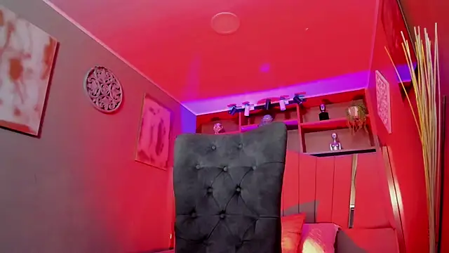 Lucy Williiams online show from November 2025 11:21:02 AM