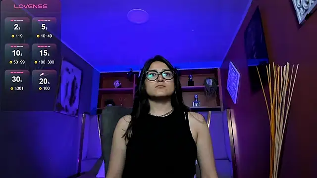 Lucy Williiams online show from December 2025 12:04:01 PM