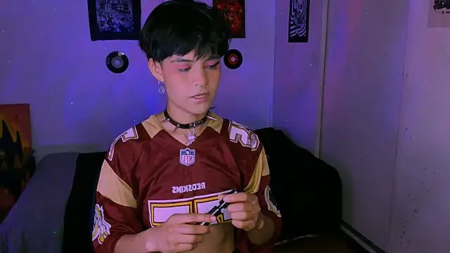 alex one888 online show from December 2025 01:05:01 AM