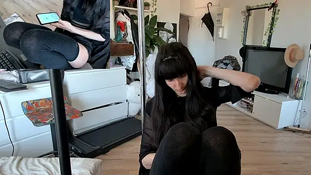 Snapshot of CeriseLapine chatting on November 2025 12:52:02 PM CeriseLapine online show from November 2025 12:52:02 PM