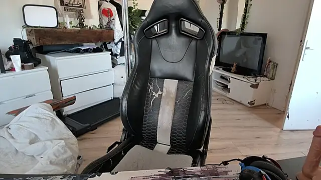 Snapshot of CeriseLapine chatting on October 2025 11:31:02 AM CeriseLapine online show from October 2025 11:31:02 AM