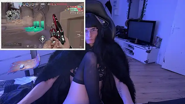 Snapshot of CeriseLapine chatting on October 2025 11:36:01 PM CeriseLapine online show from October 2025 11:36:01 PM